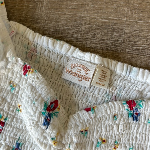 Billabong x Wrangler White Floral Balloon Sleeve Crop Top Size M $80 Smocked NEW - Picture 9 of 13